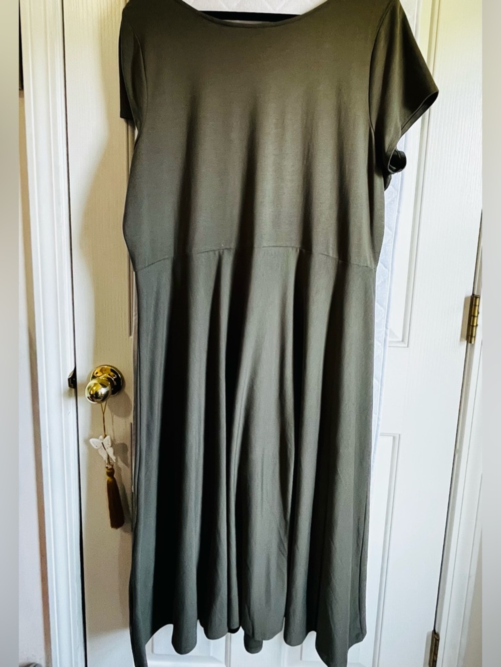 Encore by Idina Menzel Short Sleeve Fit and Flare Dress XL in Safari Green - Picture 2 of 4